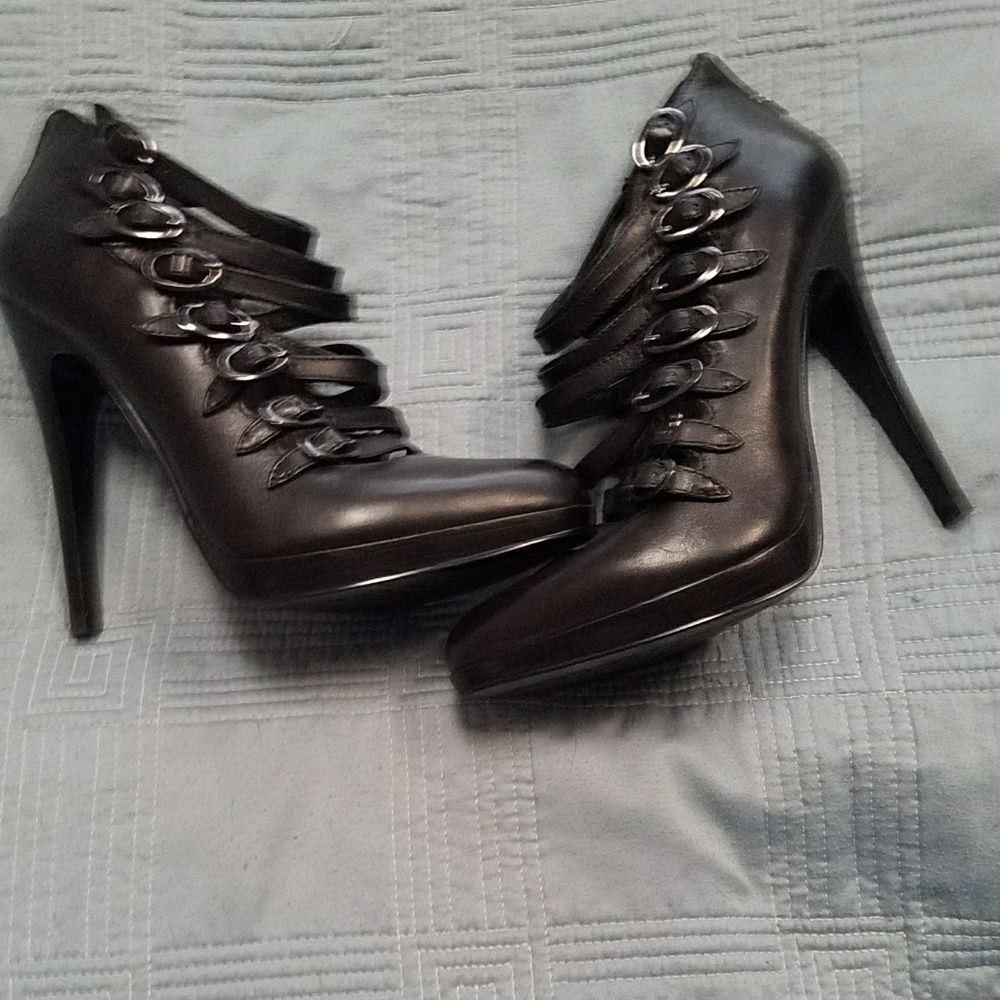 Hi heeled strappy booties